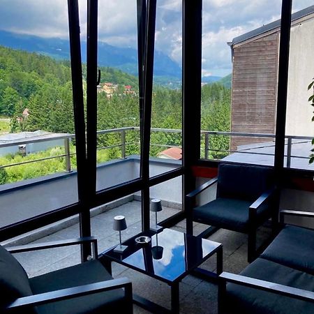 Best View Ap With Parking And 2 Bathrooms Sinaia Exteriör bild