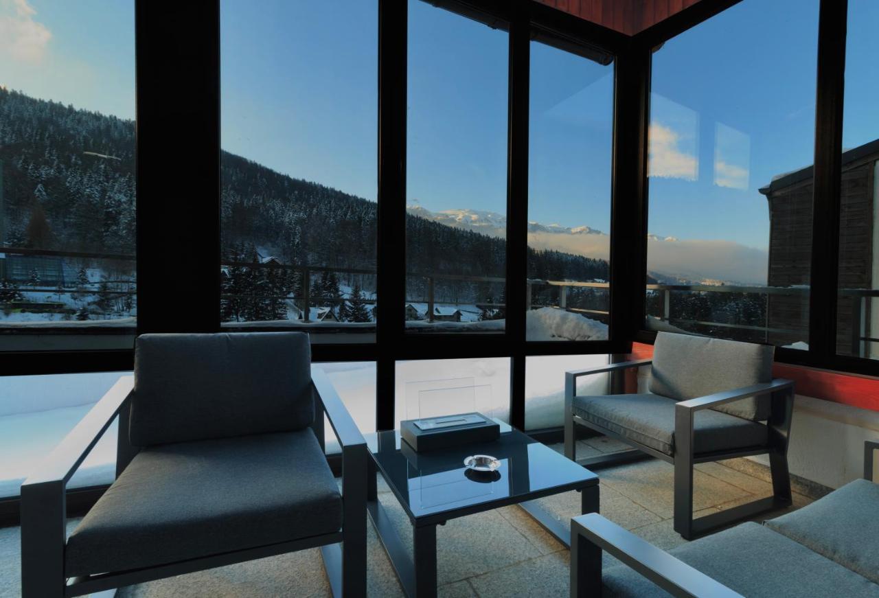 Best View Ap With Parking And 2 Bathrooms Sinaia Exteriör bild