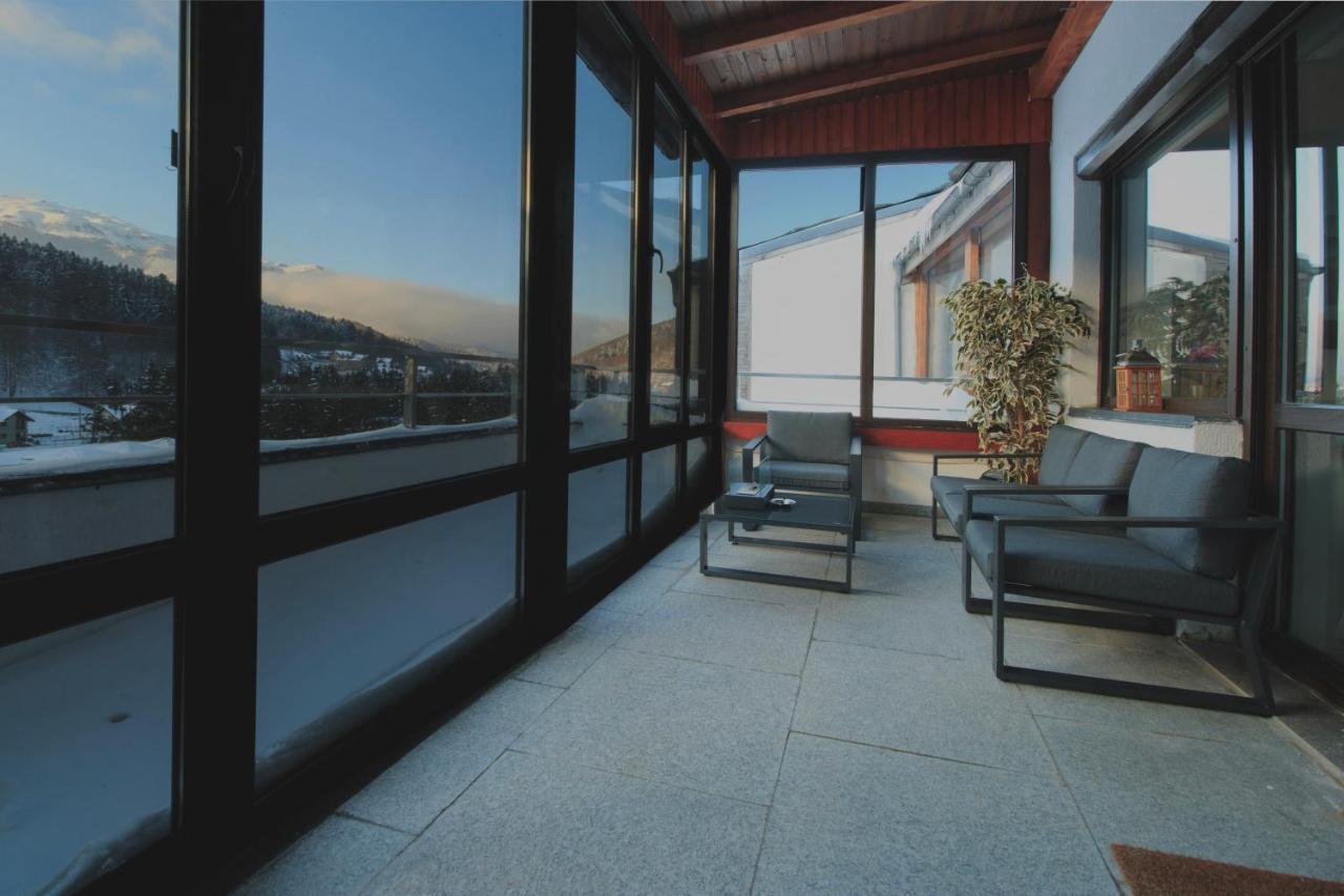 Best View Ap With Parking And 2 Bathrooms Sinaia Exteriör bild