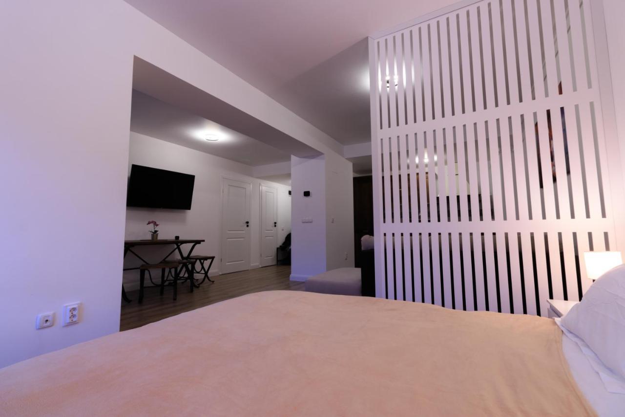 Best View Ap With Parking And 2 Bathrooms Sinaia Exteriör bild