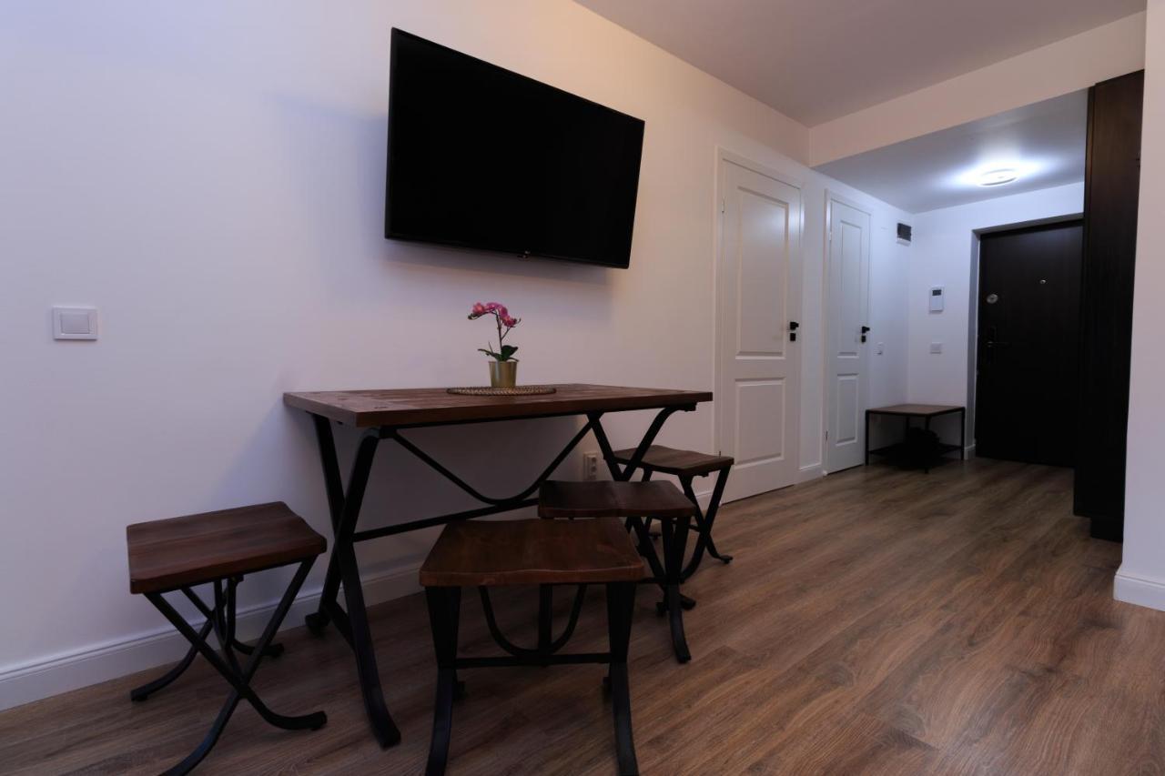 Best View Ap With Parking And 2 Bathrooms Sinaia Exteriör bild