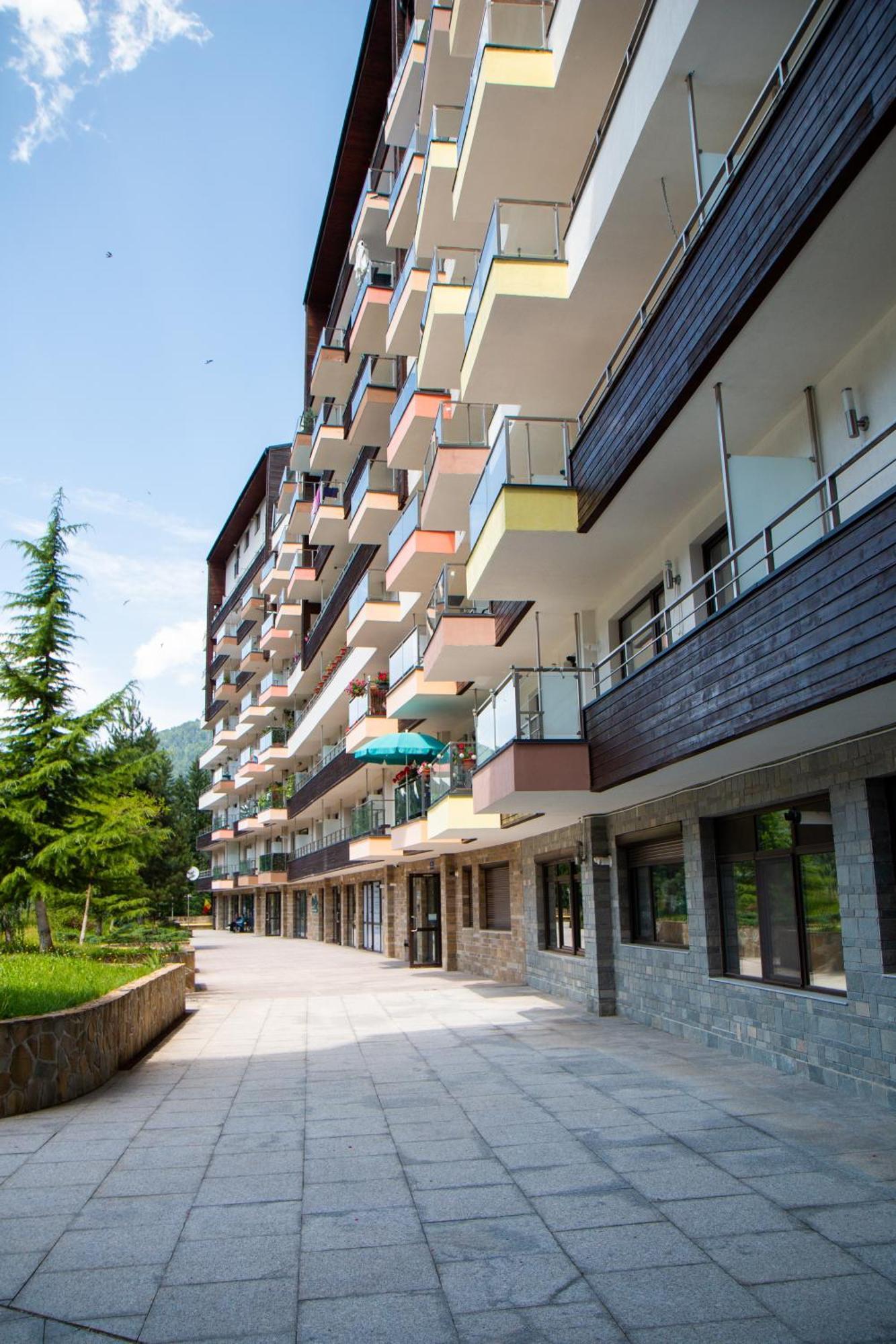 Best View Ap With Parking And 2 Bathrooms Sinaia Exteriör bild