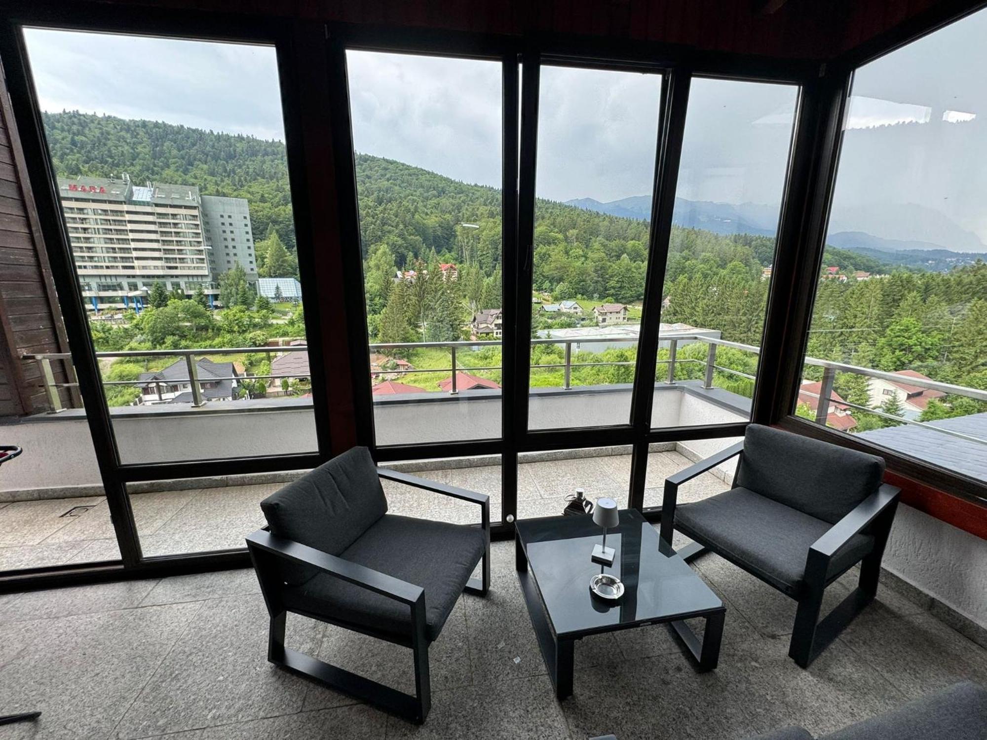 Best View Ap With Parking And 2 Bathrooms Sinaia Exteriör bild
